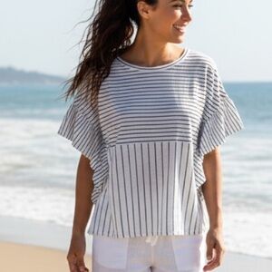 🟢NWT stripe black and cream Doe &Rae top